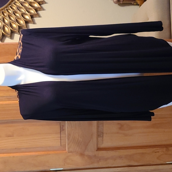 Black Sleeved Leopard Print Shrug - Picture 5 of 5